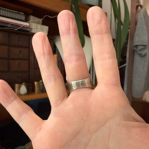 Acid Queen Amplifier Ring, Size 8 - Picture 7 of 10